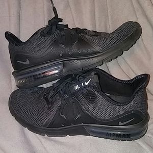 Women's Nike Air Max Sequent 3 Black Size 7 GUC